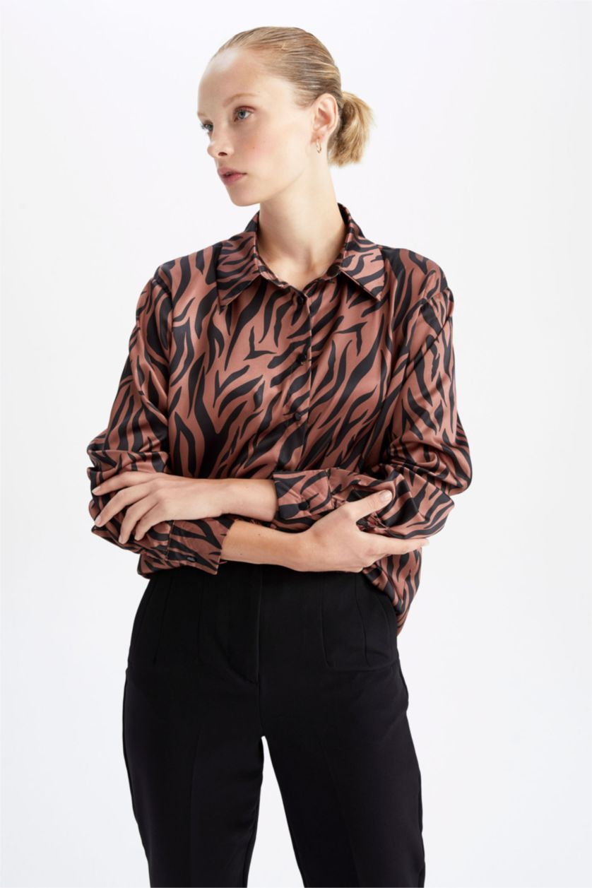 نساء بني Regular Fit Satin Long Sleeve Shirt