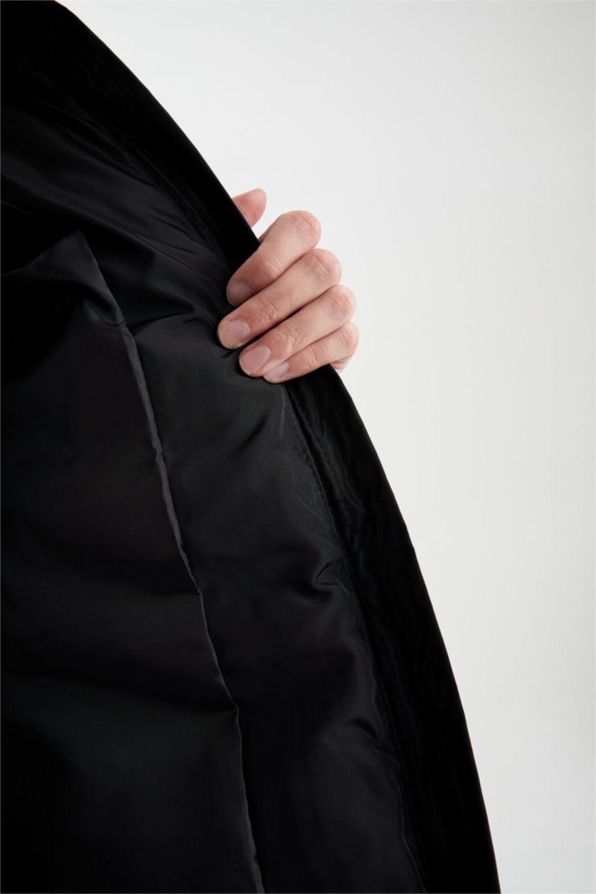 Kadın Siyah DeFactoFit Su İtici Rüzgar Geçirmez Çıkarılabilir Kapüşonlu Slim Fit Mont