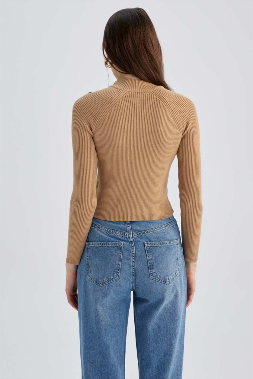 FEMME Beige Pull Coupe Slim À Col Demi-Rond