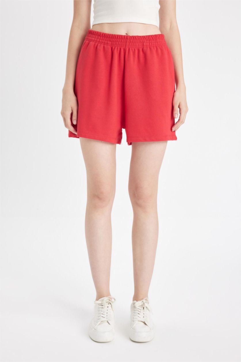 Kadın Kırmızı Regular Fit Beli Lastikli Basic Düz Şort