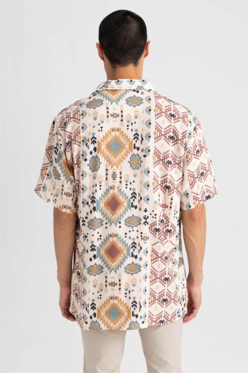 رجال بيج فاتح قميص نص كم مودرن فيت بياقة جاكيت