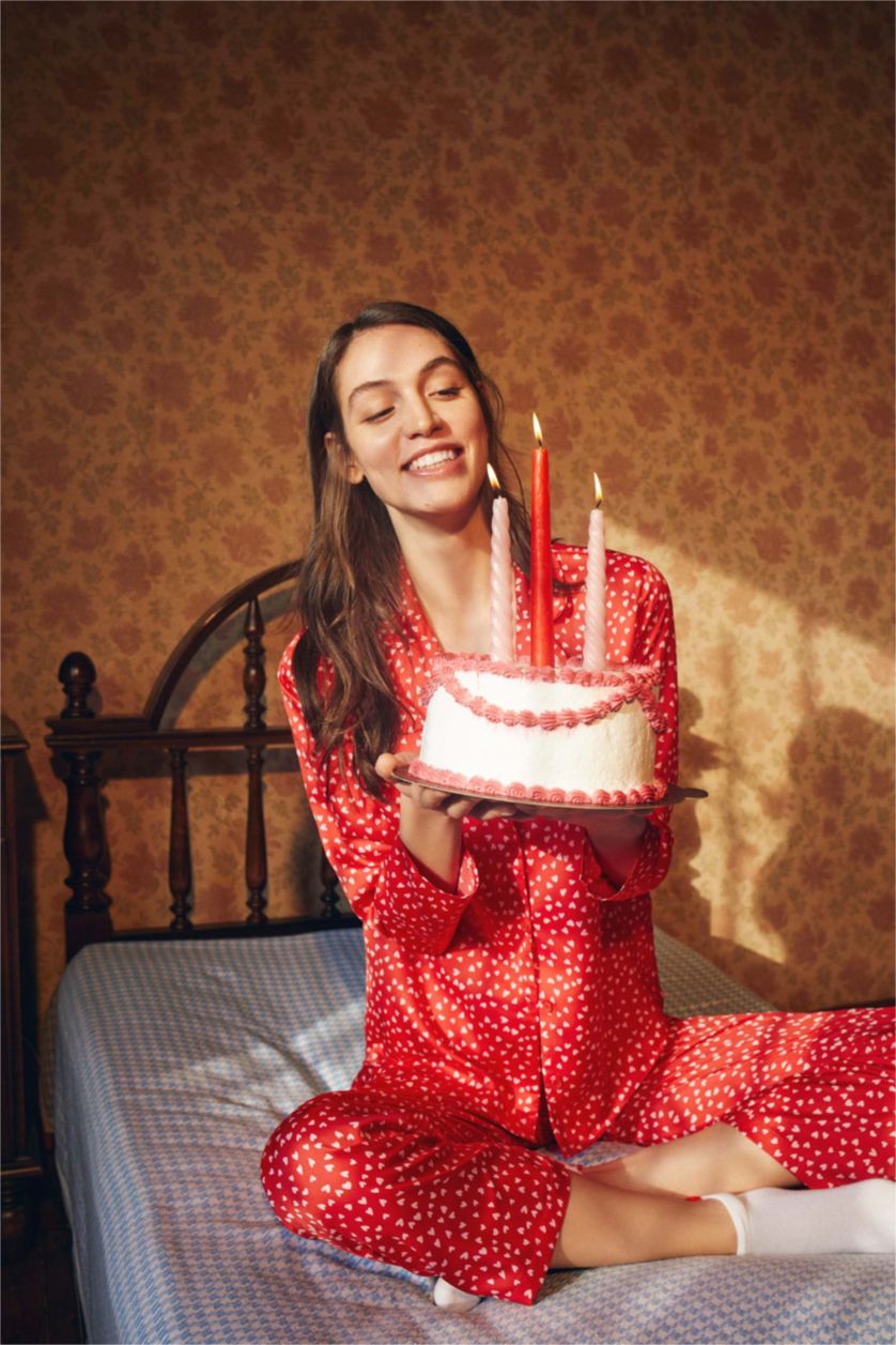 WOMAN Red Fall In Love Valentine Regular Fit Pajama Collar Heart Patterned Pajama Top