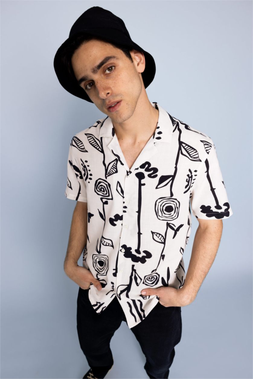 رجال اللون الرملي قميص قطن مطبوع قصة عادية