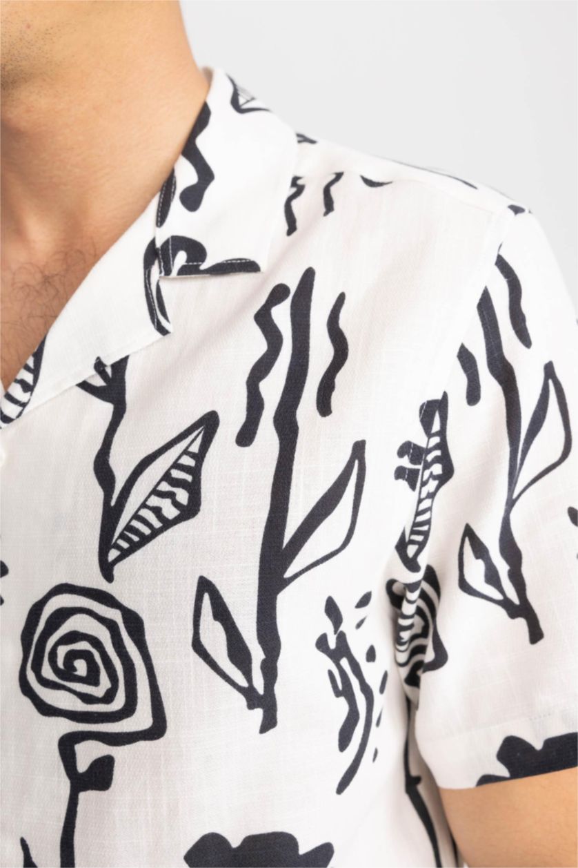 رجال اللون الرملي قميص قطن مطبوع قصة عادية