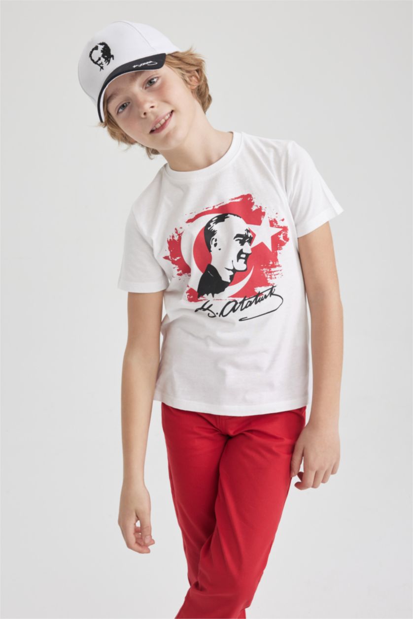 Erkek Çocuk - Genç Erkek Beyaz Atatürk Baskılı Kısa Kollu Beyaz Tişört Erkek Çocuk