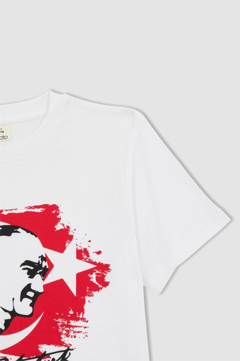 Erkek Çocuk - Genç Erkek Beyaz Atatürk Baskılı Kısa Kollu Beyaz Tişört Erkek Çocuk