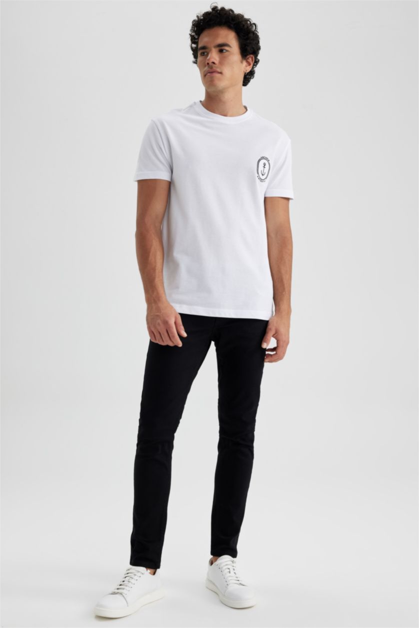 MAN White Regular Fit Crew Neck Printed Cotton T-Shirt