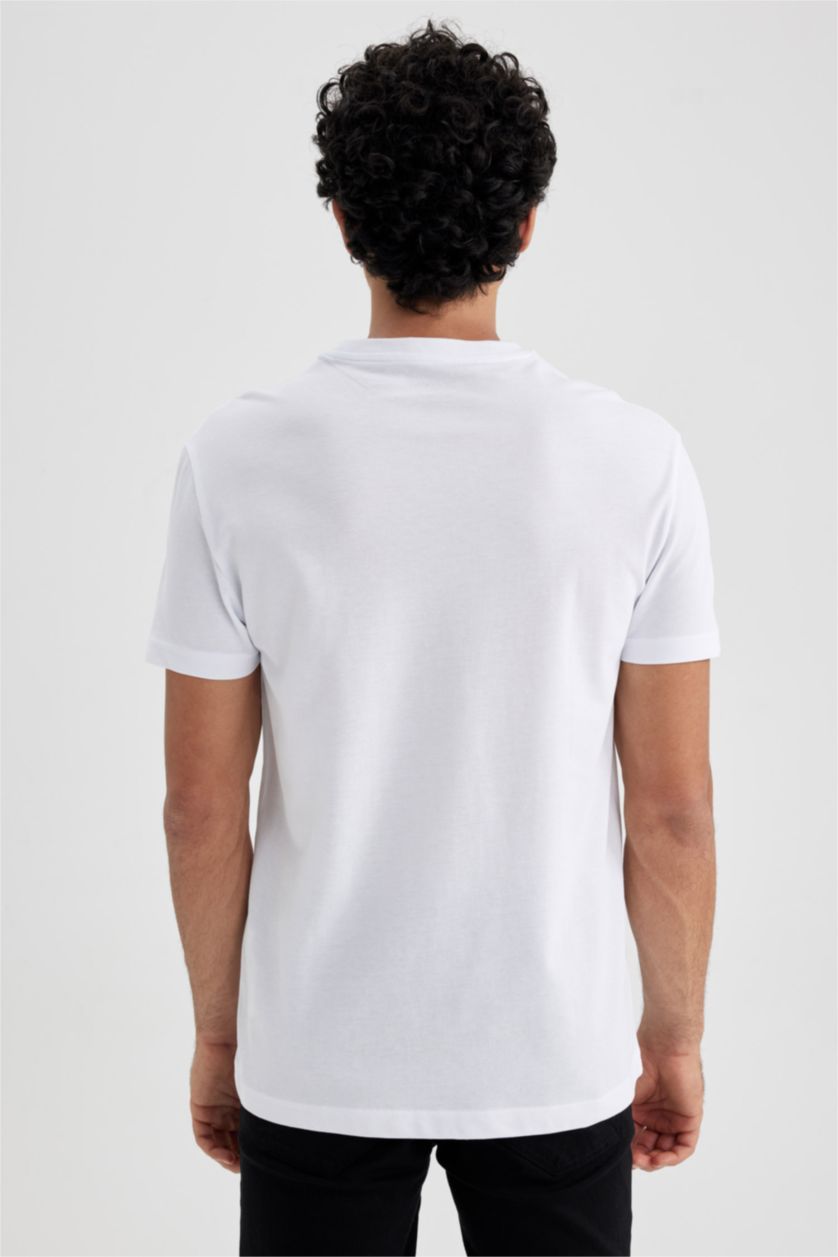 MAN White Regular Fit Crew Neck Printed Cotton T-Shirt