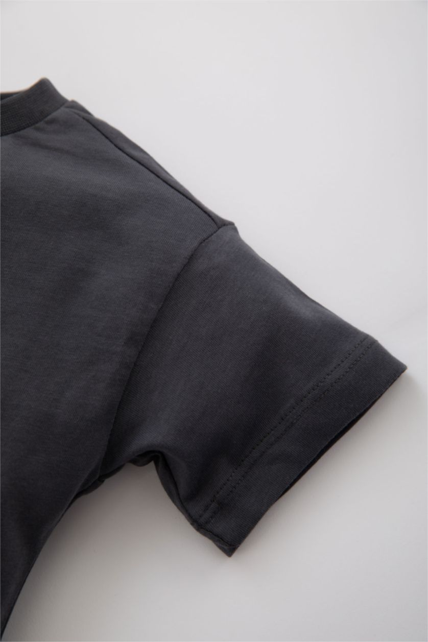 مولود ذكر أنثرا تيشيرت ولادي مطبوع قصة عادية