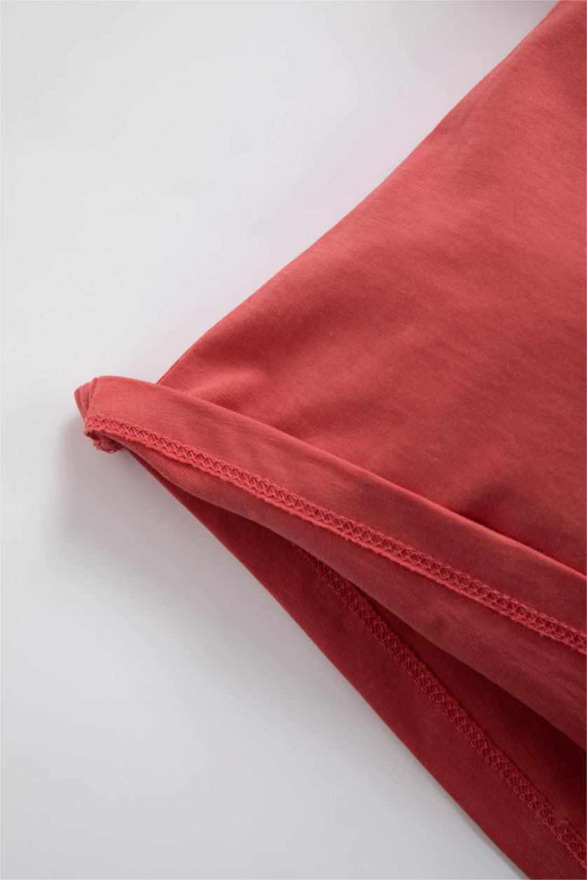 مولود ذكر اللون الطوبي تيشيرت ولادي بطباعة الشعار وقصة عادية