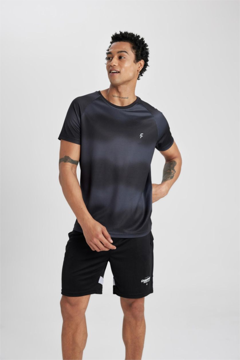 Erkek Siyah DeFactoFit Slim Fit Dar Kesim Bisiklet Yaka Sporcu Kısa Kollu Siyah Tişört