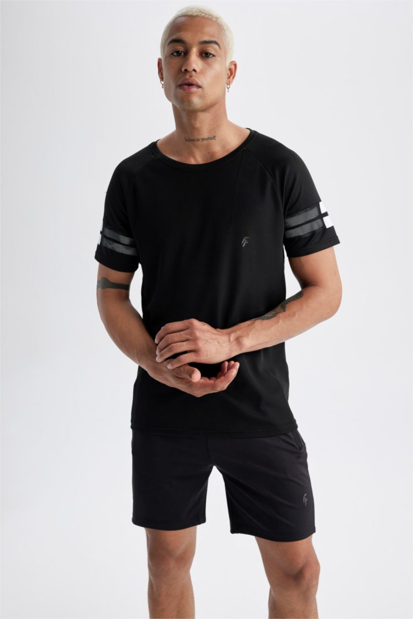 رجالي أسود Slim Fit Short Sleeve T-Shirt