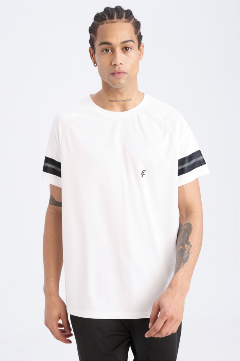 رجال أبيض تيشيرت رياضي نص ردن سليم فيت من DeFactoFit