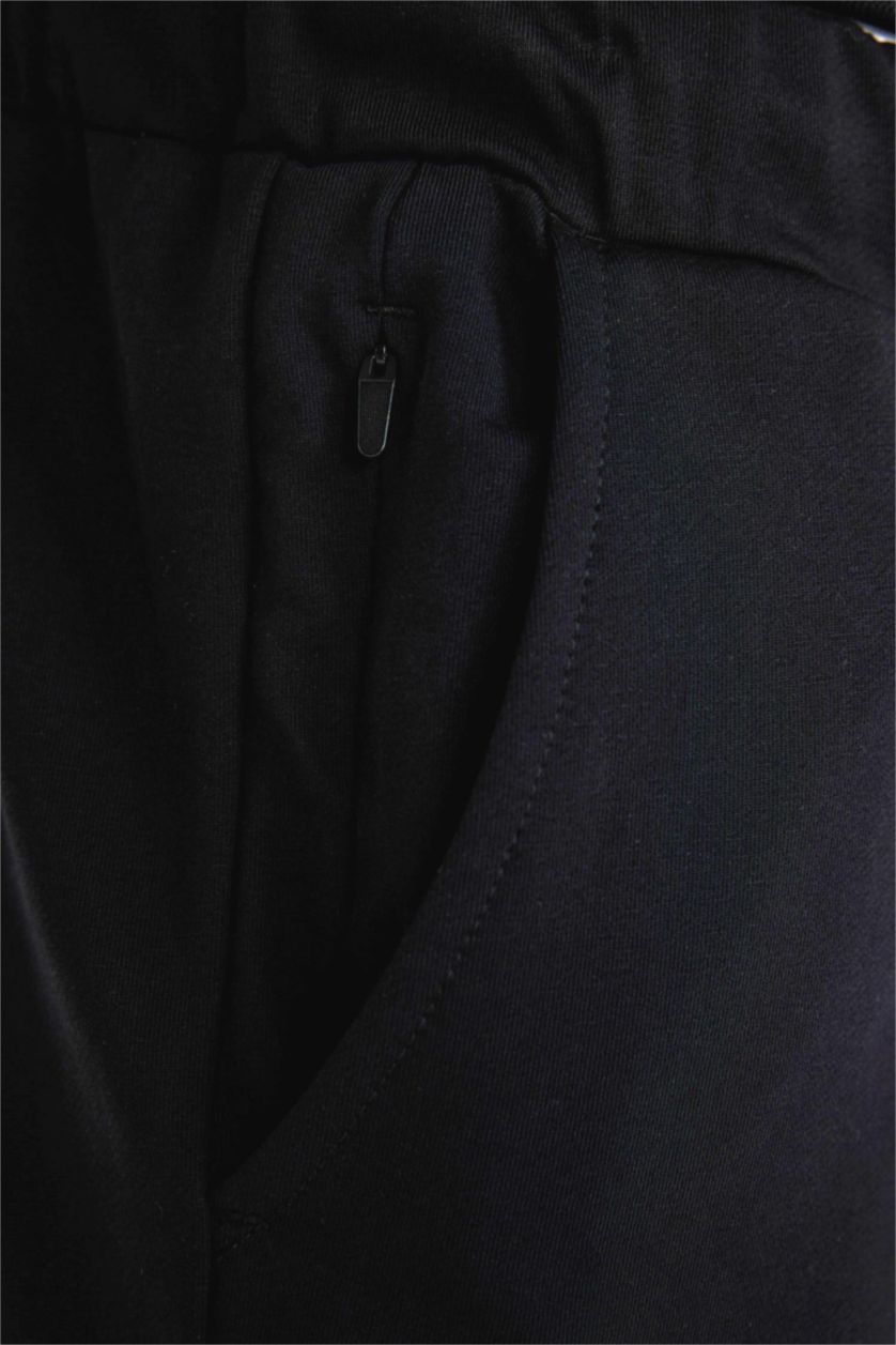 Ерлер қара слим пішімі стандарт етек Джоггер