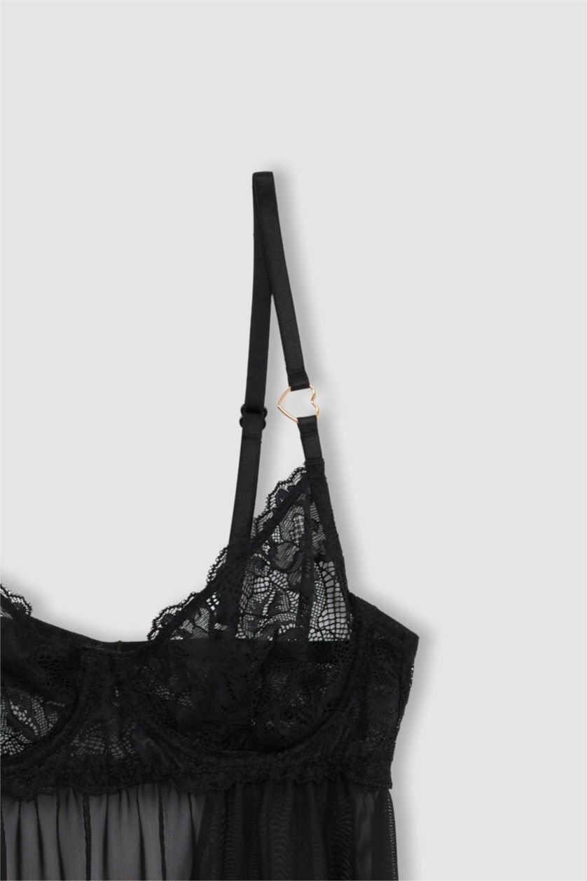 FEMME Noir Chemise de nuit en tulle à bretelles avec accessoires en forme de cœur de Fall in Love