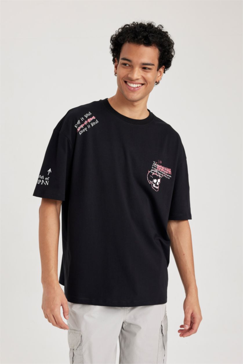 رجال أسود تي شيرت مطبوع اوفر سايز بياقة مستديرة