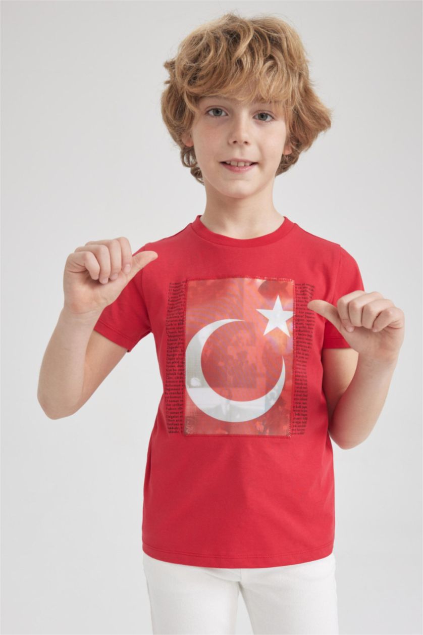 Erkek Çocuk - Genç Erkek Kırmızı Erkek Çocuk Bayrak Baskılı Kısa Kollu Kırmızı Tişört