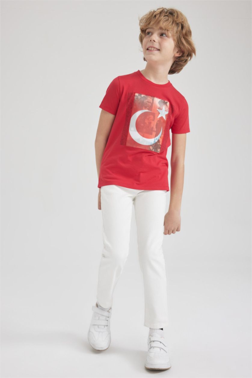 Erkek Çocuk - Genç Erkek Kırmızı Erkek Çocuk Bayrak Baskılı Kısa Kollu Kırmızı Tişört