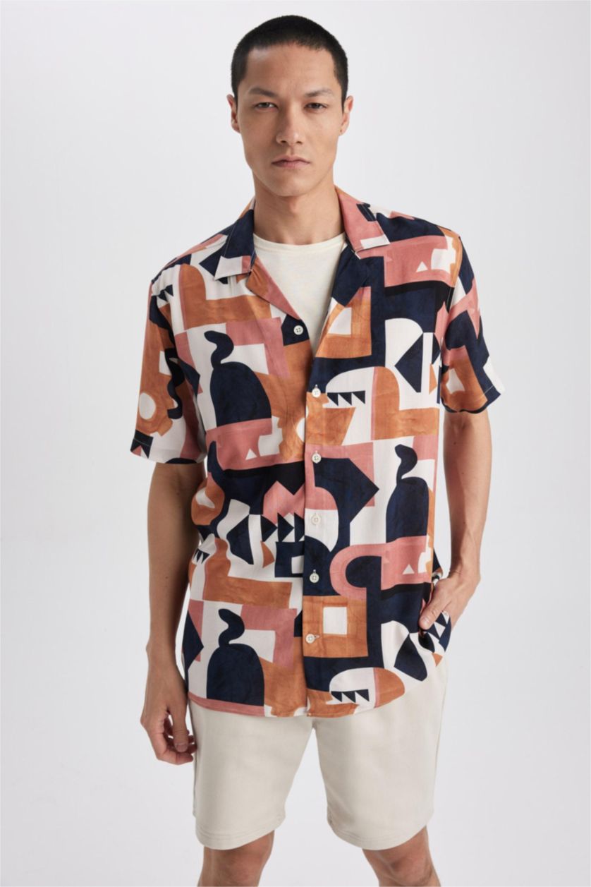 رجال خمري فاتح قميص قصة عادية وياقة جاكيت