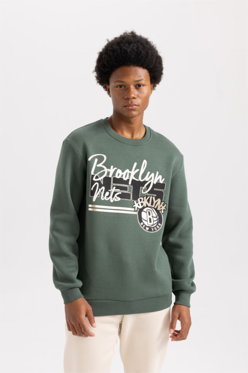 Мужчины Темно-зеленый Свитшот NBA Brooklyn Nets с круглым вырезом, DeFactoFit