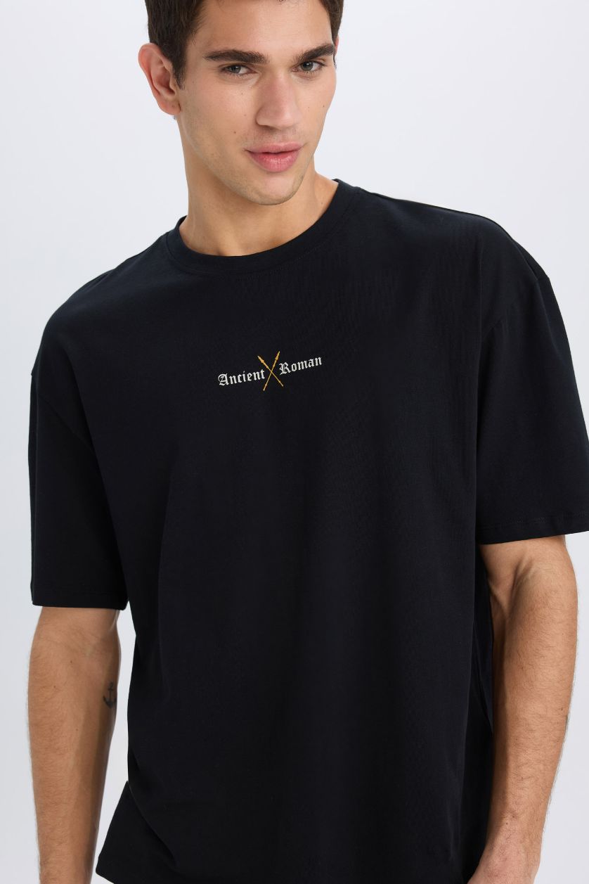 Erkek Siyah %100 Pamuk Oversize Geniş Kalıp Bisiklet Yaka Sırt Baskılı Kısa Kollu Tişört