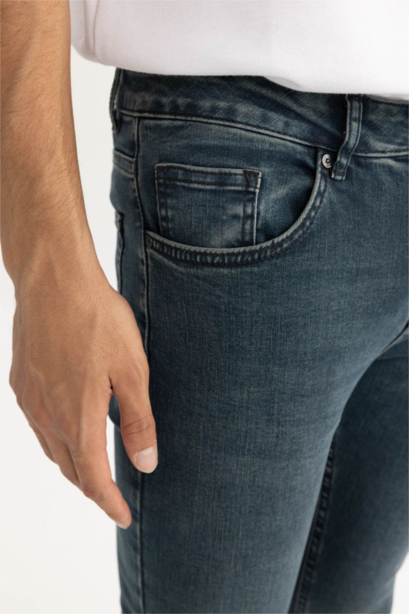 MAN Dark Green Super Skinny Trousers