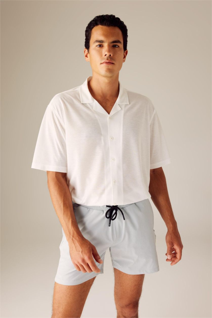 رجالي رمادي فاتح شورت بحر قصير