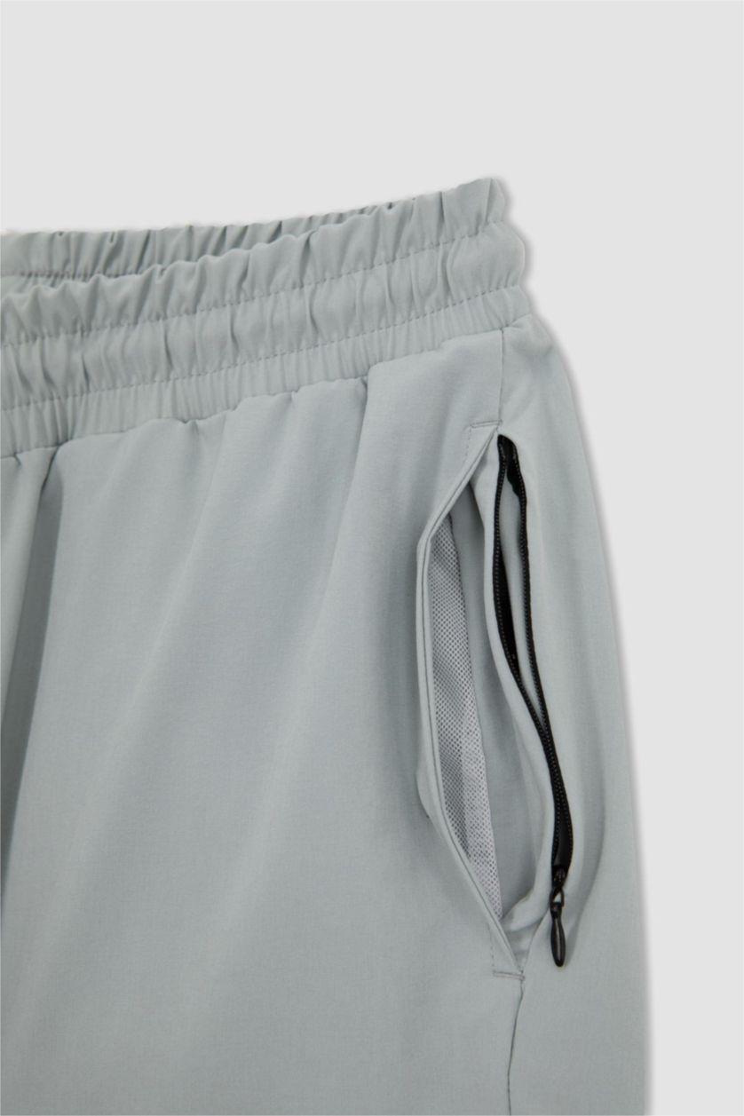 رجالي رمادي فاتح شورت بحر قصير