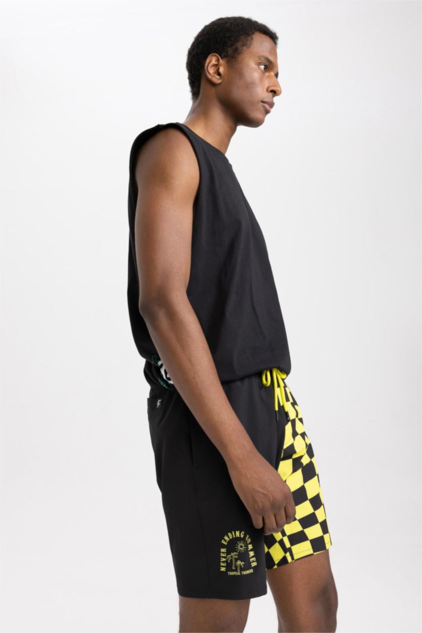 MAN BRIGHT LT.GREEN Stretchy Textured Knee Length Swimming Shorts