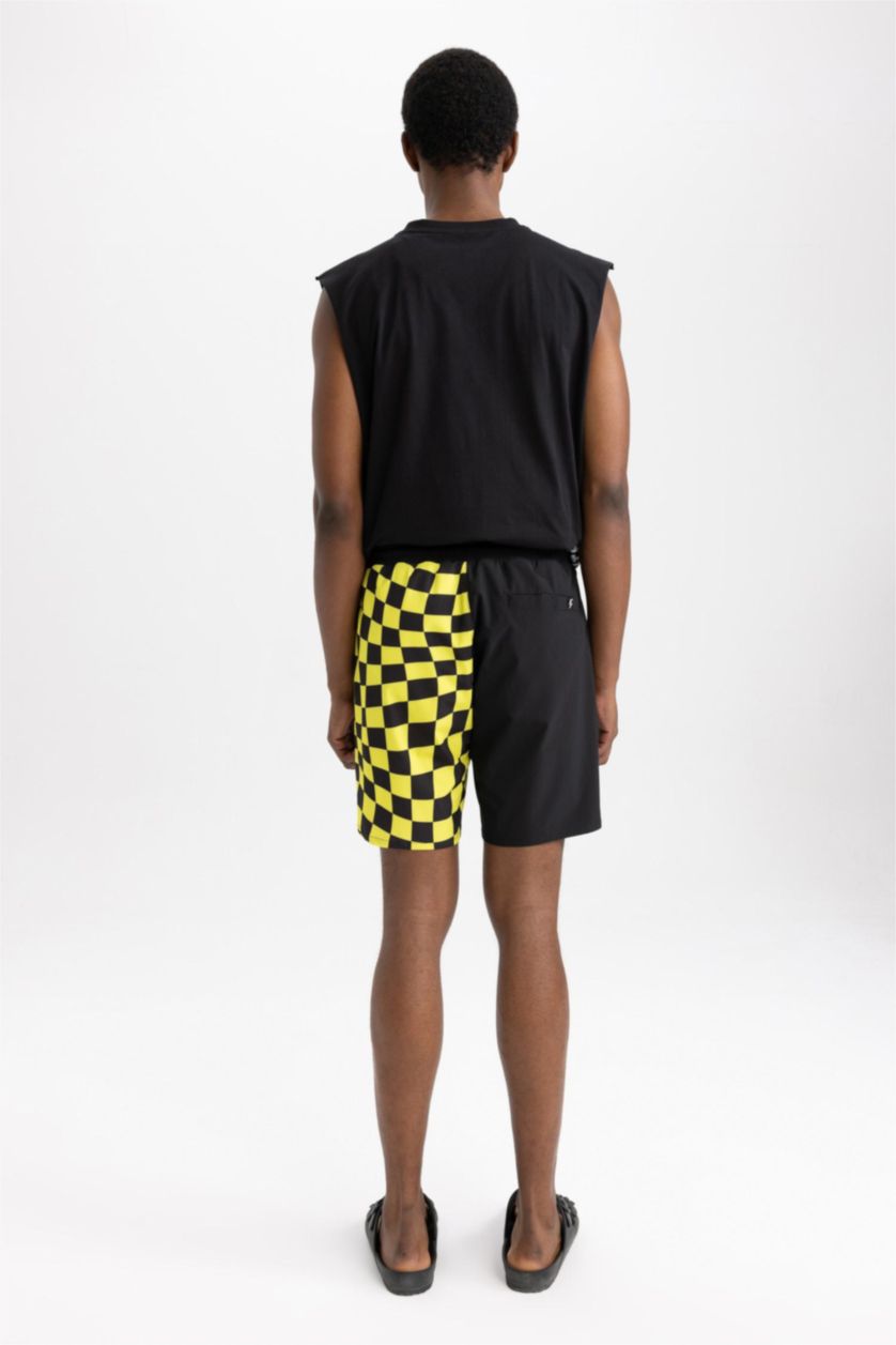 MAN BRIGHT LT.GREEN Stretchy Textured Knee Length Swimming Shorts