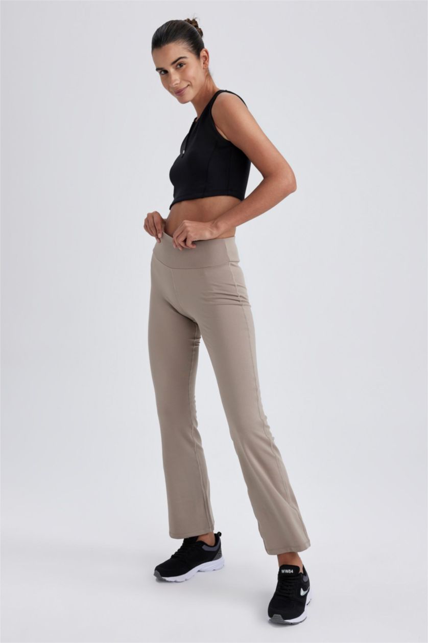 FEMME Beige Pantalon deJogging coupe standard en tissu épais de DeFactoFit