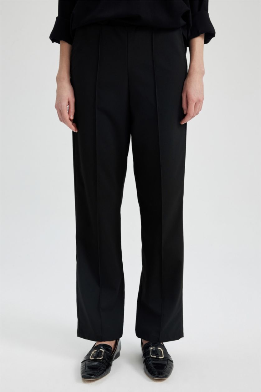 Kadın Siyah Straıght Fıt Düz Paça Pantolon