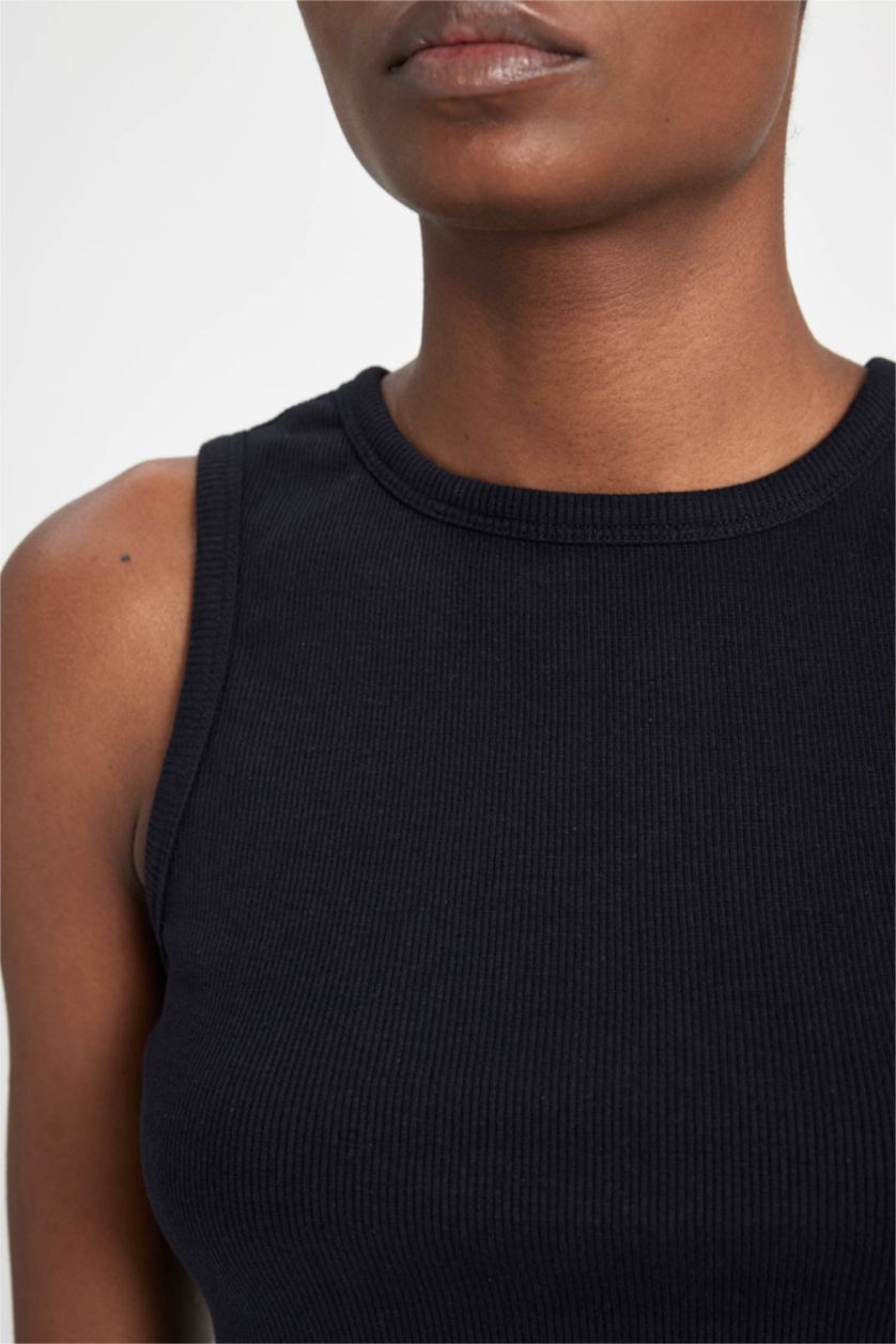 حريمي أسود كروب توب رياضي سليم فيت برقبة مستديرة