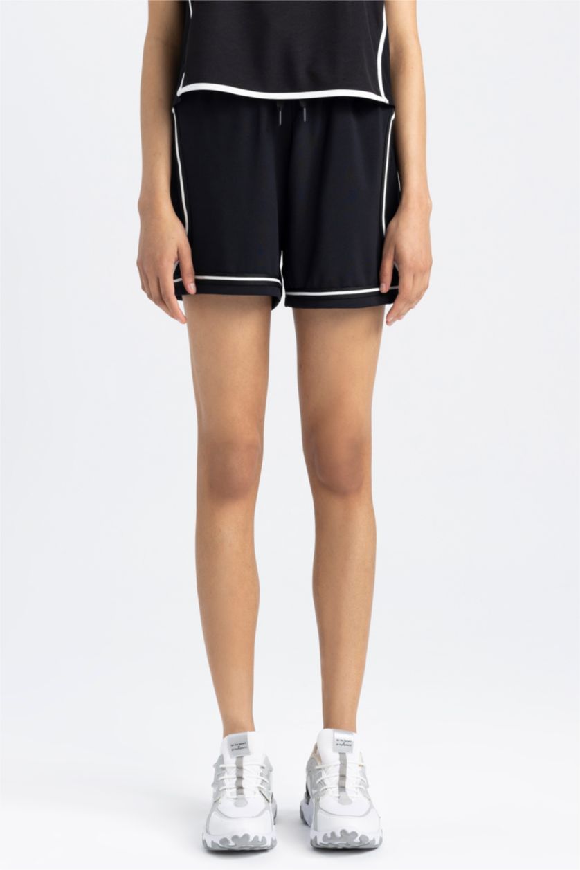 حريمي أسود شورت رياضي قصة عادية بجيب من DeFactoFit