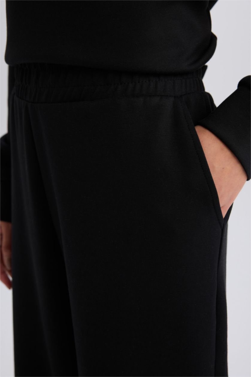 Women Black Oversize Fit Trousers