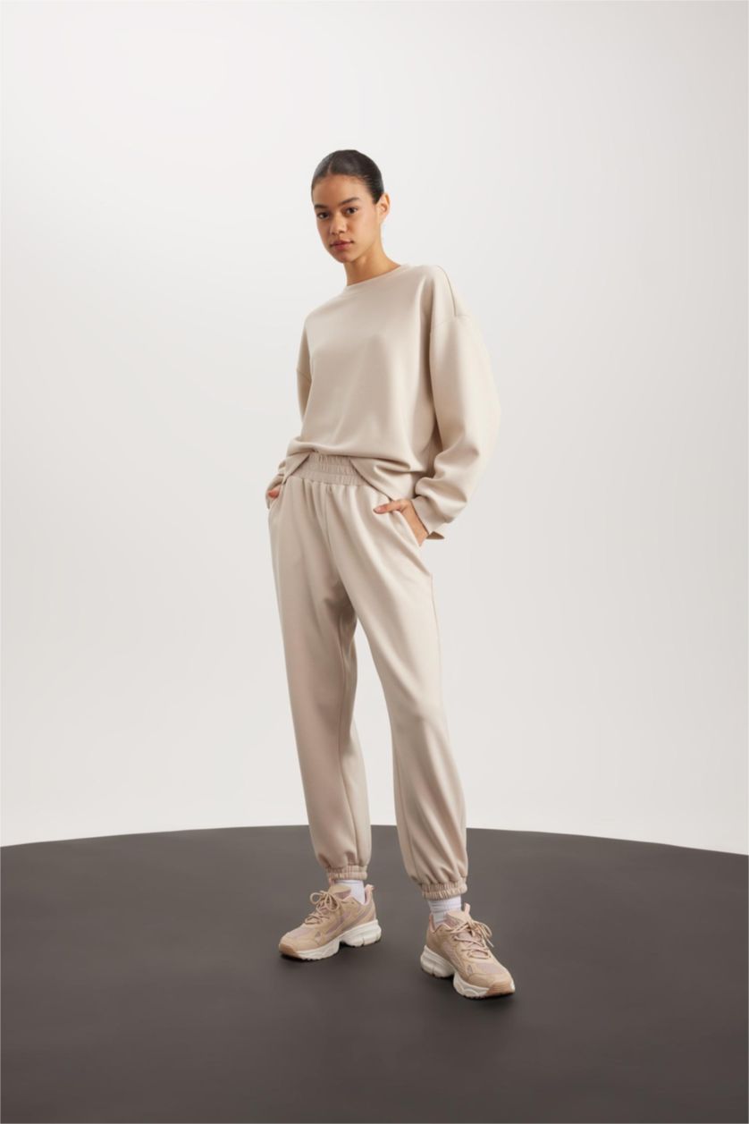 FEMME Beige Pantalon de Jogging Oversize de Defactofit