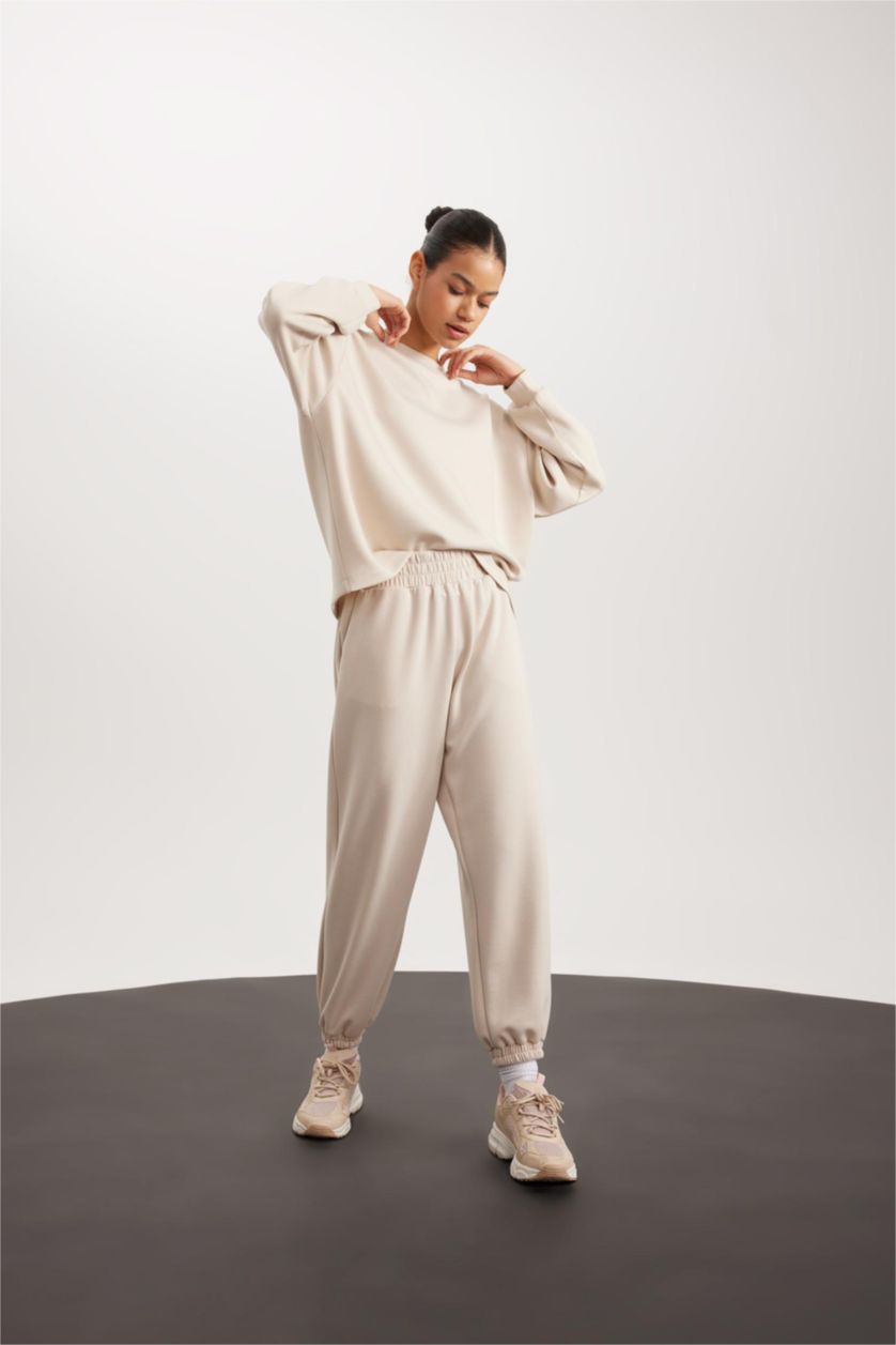 FEMME Beige Pantalon de Jogging Oversize de Defactofit
