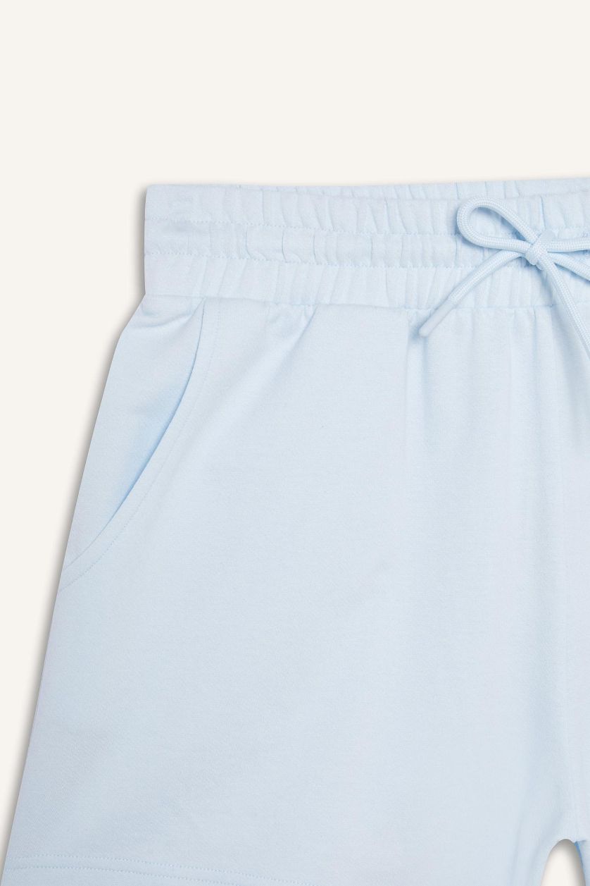 Kadın Açık Mavi Standart Fit Sporcu Kısa Paça Basic Düz Şort