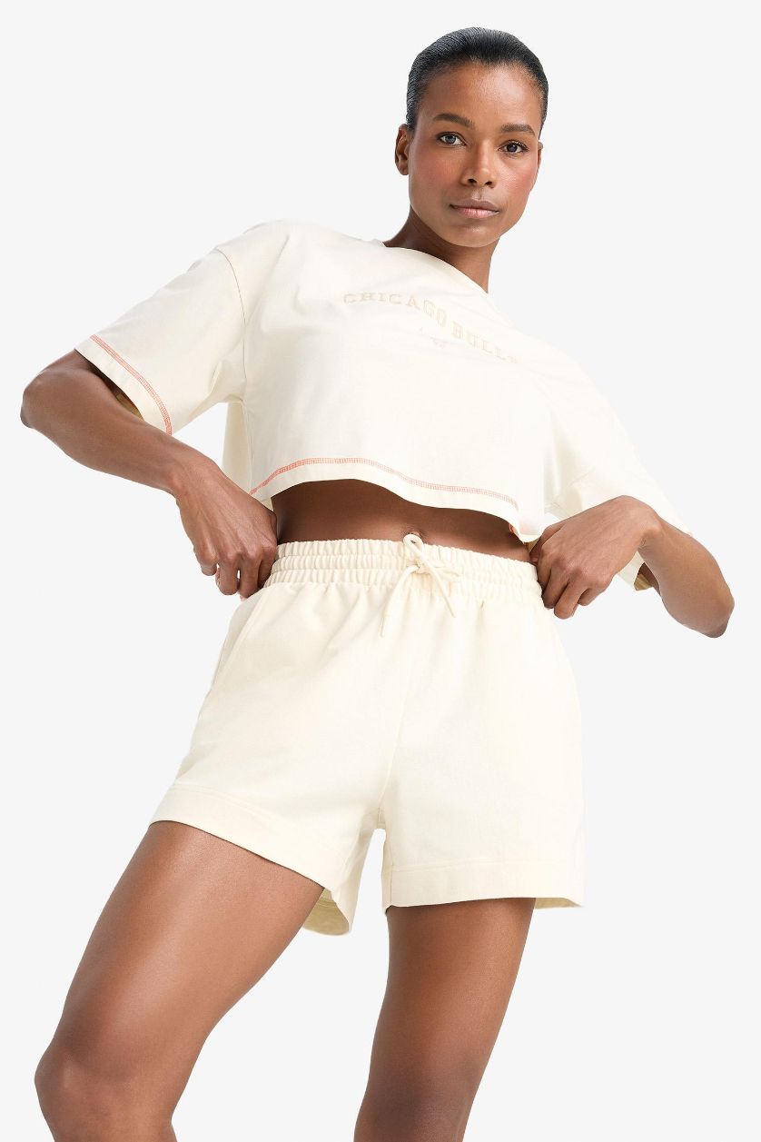 Kadın Kum Standart Fit Sporcu Kısa Paça Basic Düz Şort