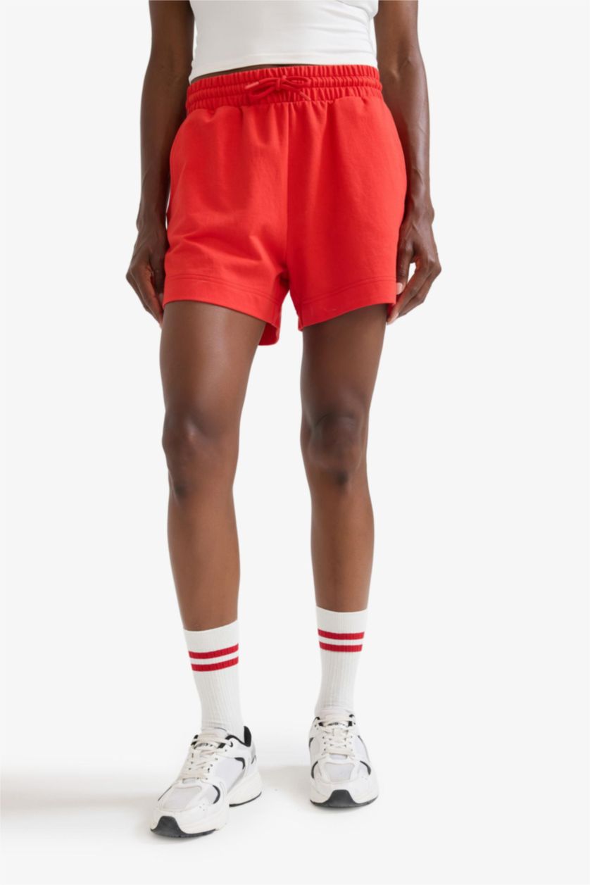 Kadın Kırmızı Standart Fit Sporcu Kısa Paça Basıc Kırmızı Şort