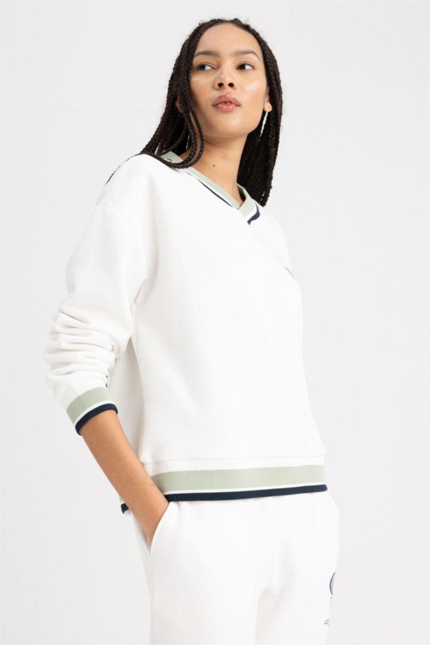 WOMAN Ecru Defacto Fit Oversize Fit V Neck Sweatshirt
