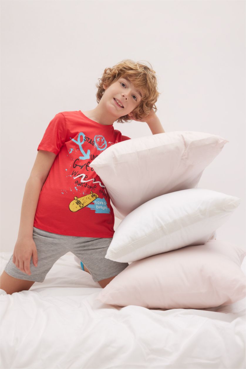 BOYS & TEENS Red طقم بيجاما قصة عادية