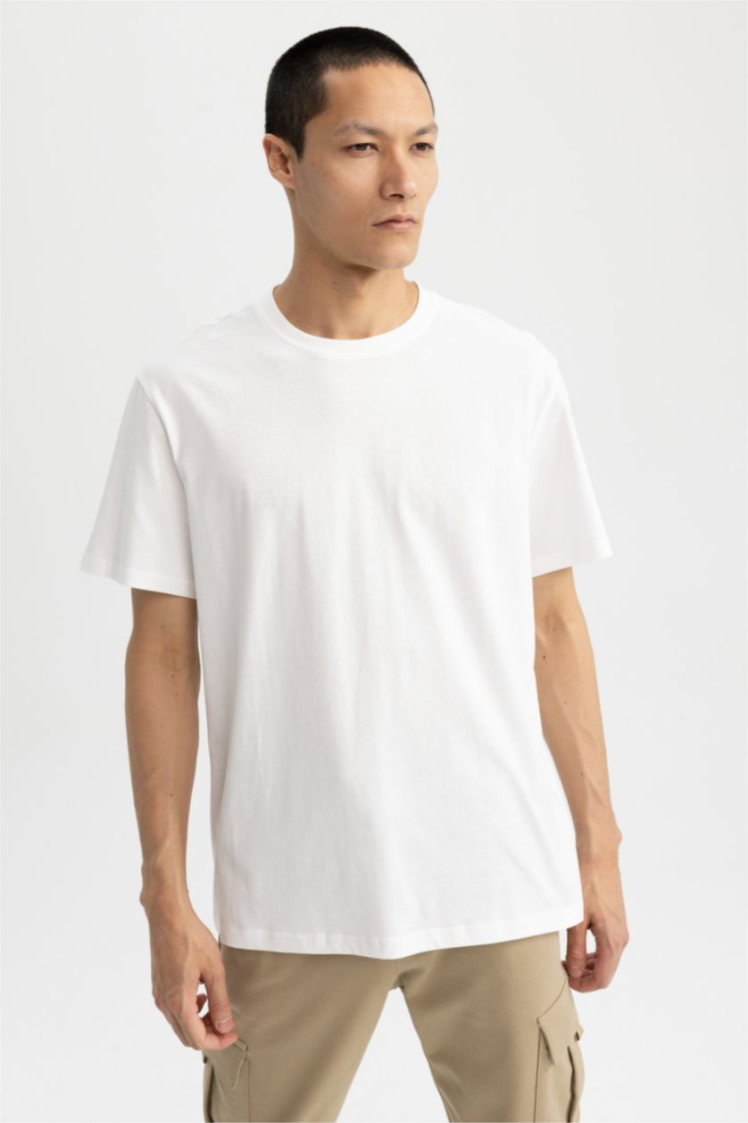 MAN White New Regular Fit Crew Neck T-Shirt
