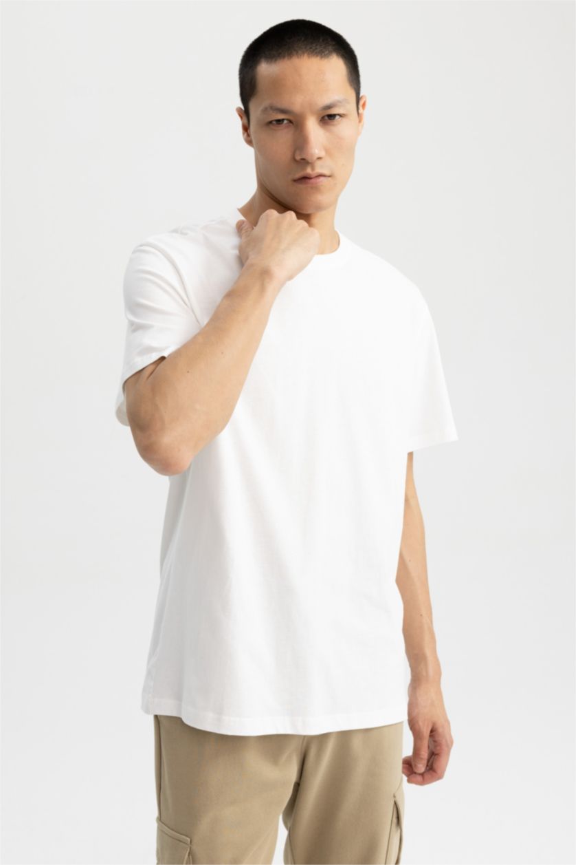 MAN White New Regular Fit Crew Neck T-Shirt