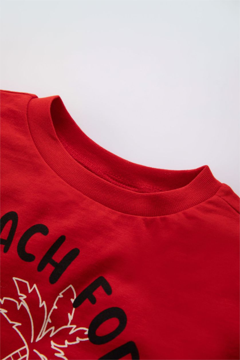 مولود ذكر أحمر تي شيرت ولادي بطباعة الحيوانات قصة عادية