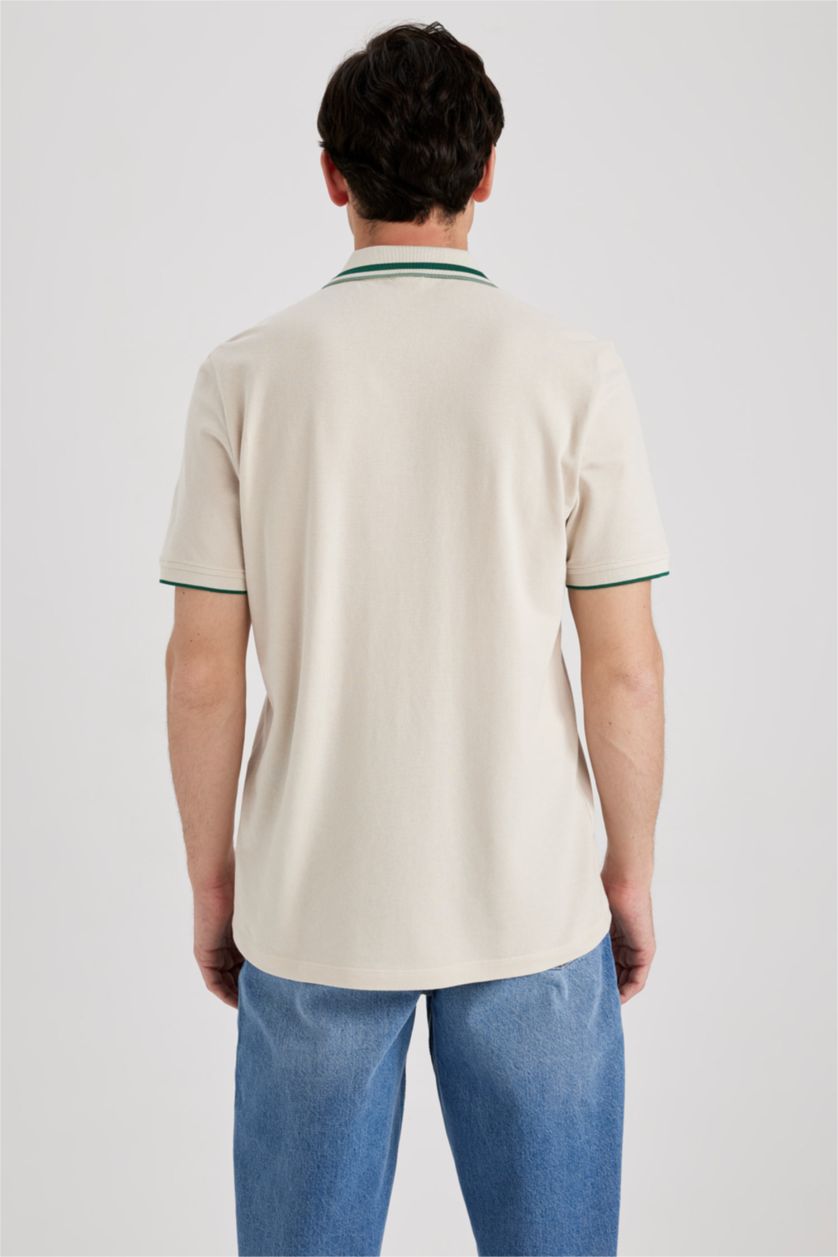 رجال اللون الرملي تي شيرت بولو مطبوع قصة عادية