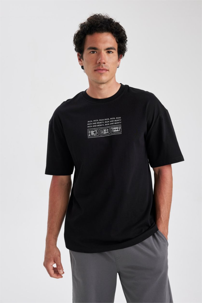 MAN Black Comfort Fit Short Sleeve T-Shirt