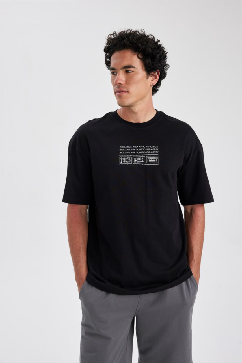 MAN Black Comfort Fit Short Sleeve T-Shirt