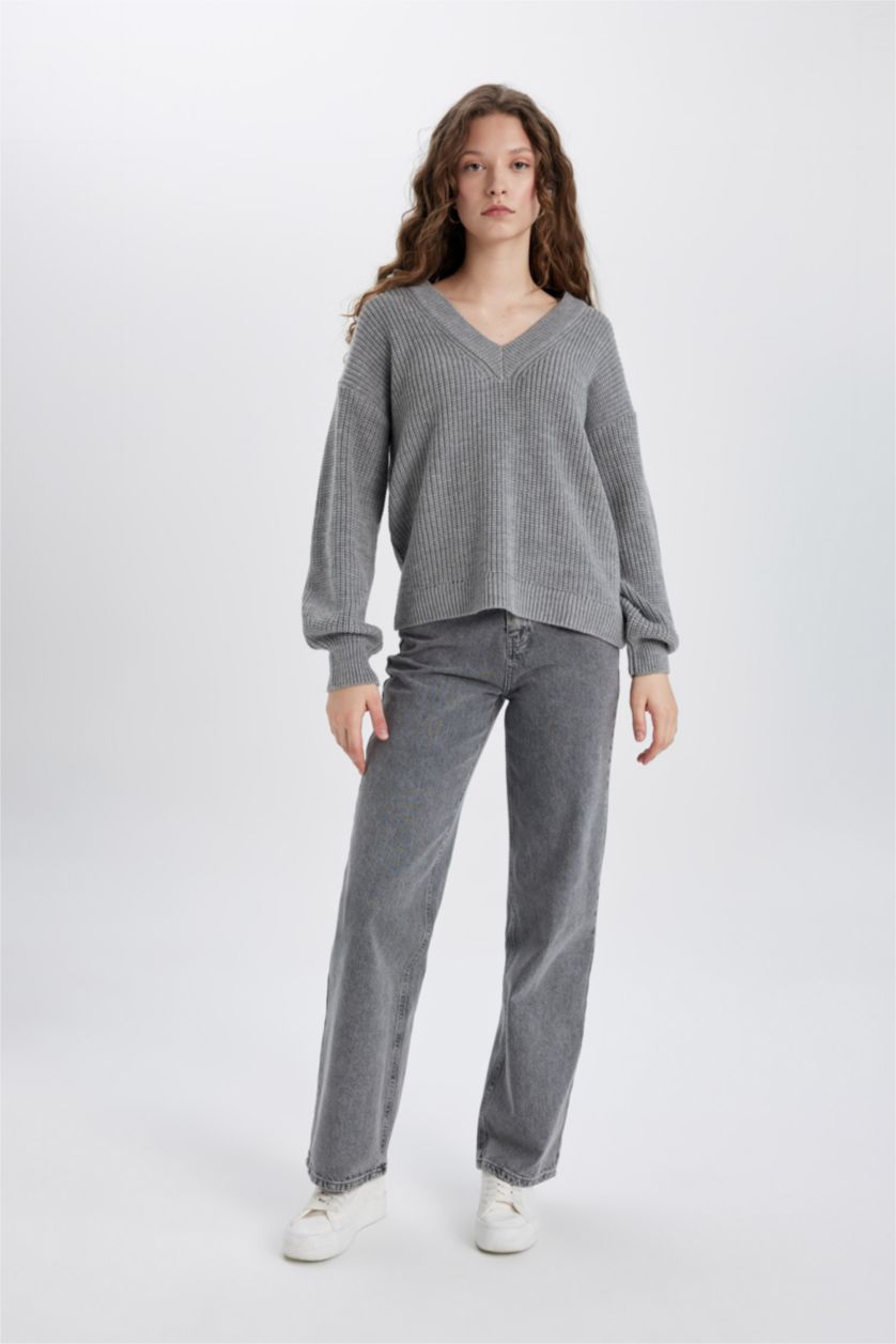 WOMAN Light Grey Oversize Fit Wide Fit V Neck Basic Knitted Pullover