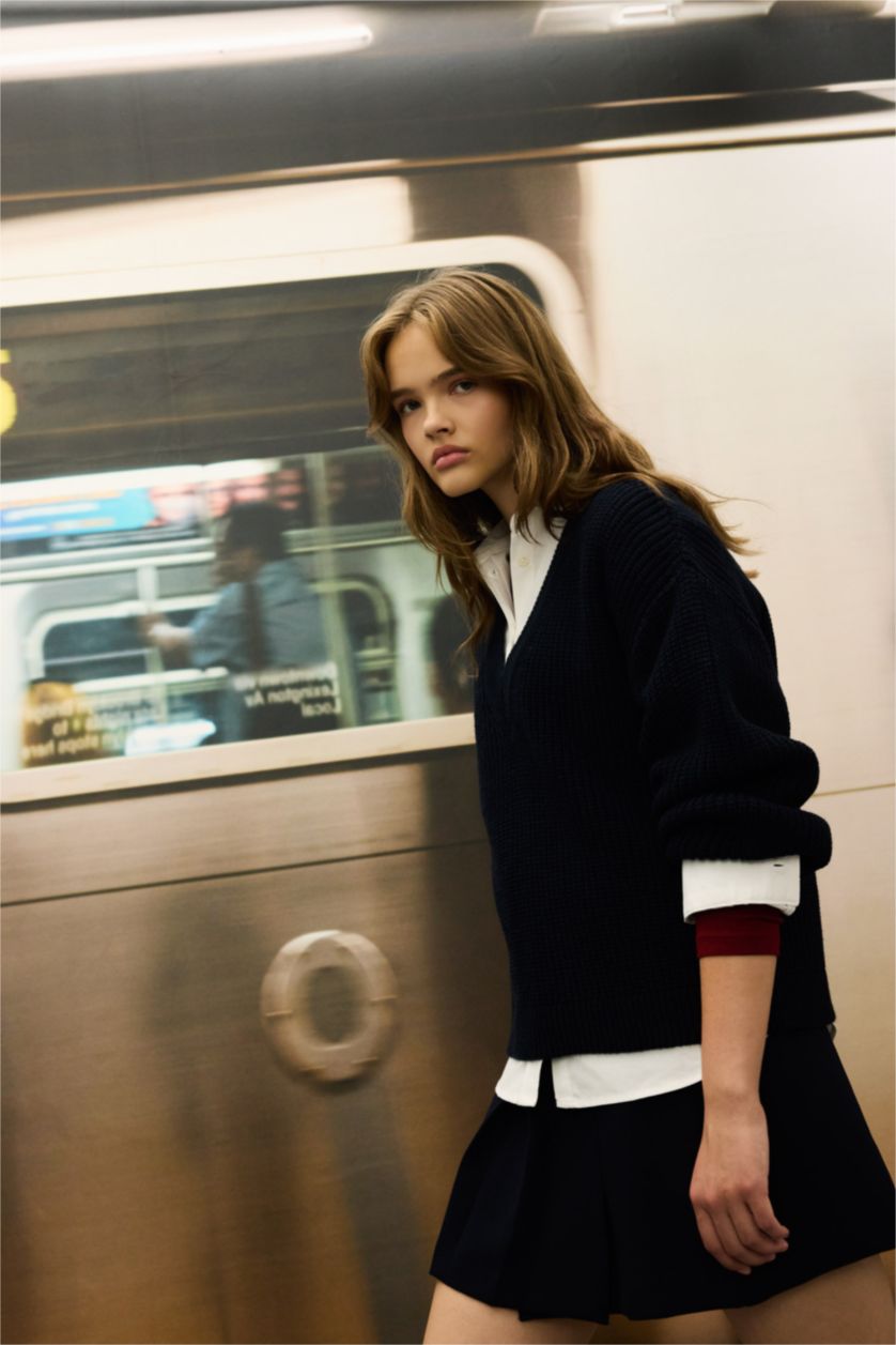 WOMAN NAVY Oversize Fit V-neck Knit Pullover